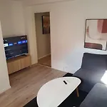 Апартаменты Corner With 2 Bedrooms In The Middle Of The Centre