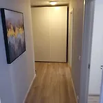 Corner With 2 Bedrooms In The Middle Of The Centre