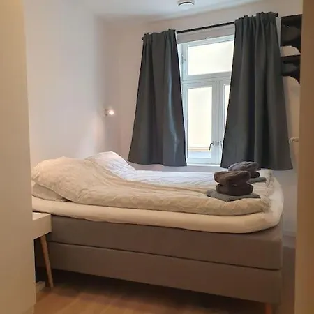 Corner With 2 Bedrooms In The Middle Of The Centre Apartment
