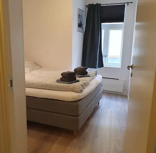 Corner With 2 Bedrooms In The Middle Of The Centre
