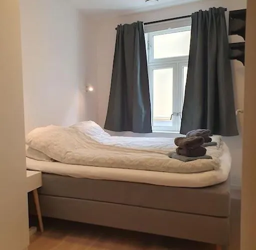 Corner With 2 Bedrooms In The Middle Of The Centre Apartment