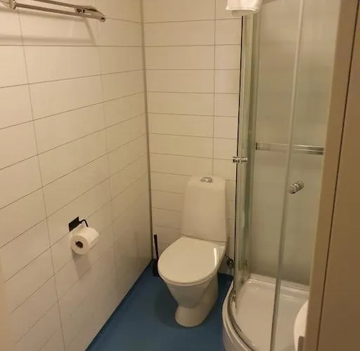 Corner With 2 Bedrooms In The Middle Of The Centre Apartment *